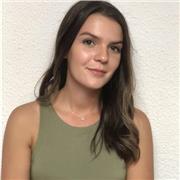 Je donne des cours particuliers aux élèves en école primaire et secondaire selon leurs besoins mais également aux étudiants lycéens ou à la faculté ayant besoin d'explication en matière de droit privé.